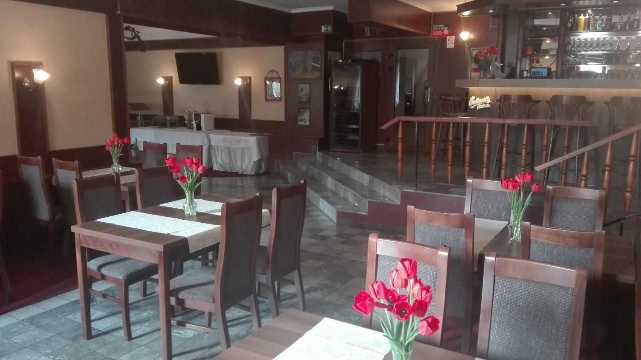 Hotel San Holíč Exteriér fotografie